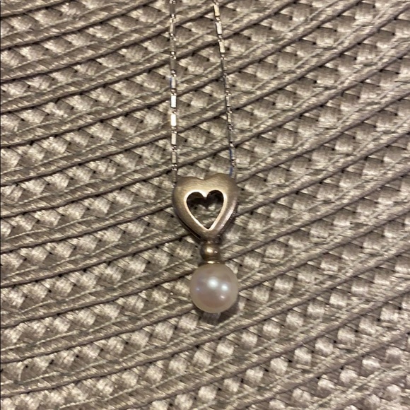 Heart with pearl necklace - Picture 2 of 2